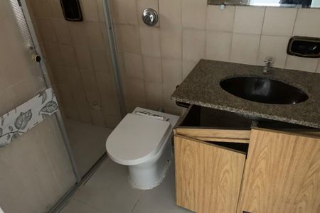 Apartamento para alugar com 65m², 2 quartos e 1 vaga Apartamento para alugar com 65m², 2 quartos e 1 vagaBanheiro