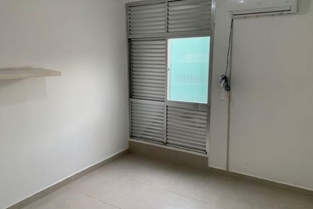 Quarto 1 de apartamento para alugar com 2 quartos, 65m² em José Menino, Santos