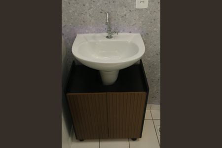 Apartamento para alugar com 43m², 2 quartos e sem vagaBanheiro - torneira