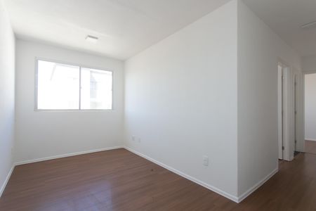 Sala de apartamento para alugar com 2 quartos, 42m² em Conjunto Habitacional Santa Etelvina Iii, São Paulo