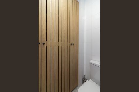 Apartamento à venda com 100m², 3 quartos e 3 vagas Apartamento à venda com 100m², 3 quartos e 3 vagasBanheiro de Serviço