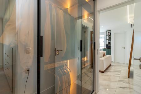 Apartamento à venda com 100m², 3 quartos e 3 vagas Apartamento à venda com 100m², 3 quartos e 3 vagasSuíte 1