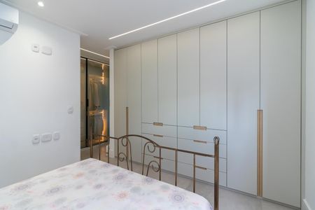Apartamento à venda com 100m², 3 quartos e 3 vagas Apartamento à venda com 100m², 3 quartos e 3 vagasSuíte 1