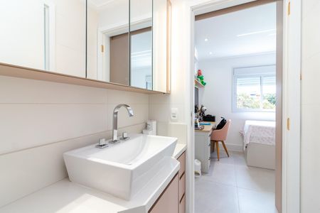 Apartamento à venda com 100m², 3 quartos e 3 vagas Apartamento à venda com 100m², 3 quartos e 3 vagasBanheiro das Suítes 2 e 3