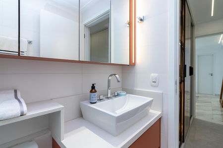 Apartamento à venda com 100m², 3 quartos e 3 vagas Apartamento à venda com 100m², 3 quartos e 3 vagasBanheiro da Suíte 1