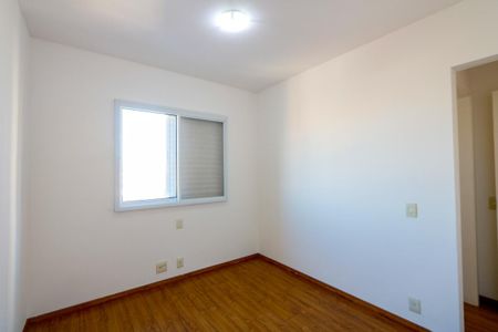 Apartamento à venda com 133m², 3 quartos e 2 vagas Apartamento à venda com 133m², 3 quartos e 2 vagasQuarto 2 - Suíte