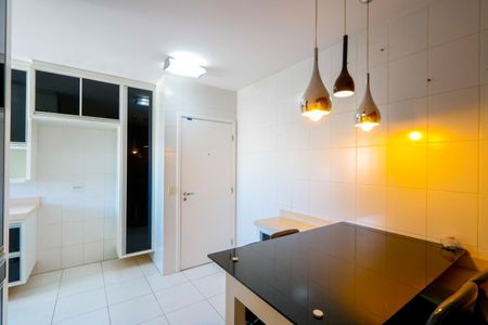 Apartamento à venda com 133m², 3 quartos e 2 vagas Apartamento à venda com 133m², 3 quartos e 2 vagasCopa/Cozinha