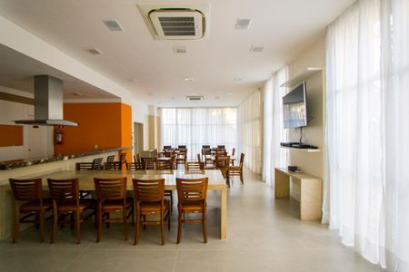 Apartamento à venda com 133m², 3 quartos e 2 vagas Apartamento à venda com 133m², 3 quartos e 2 vagasÁrea comum - Salão de festas