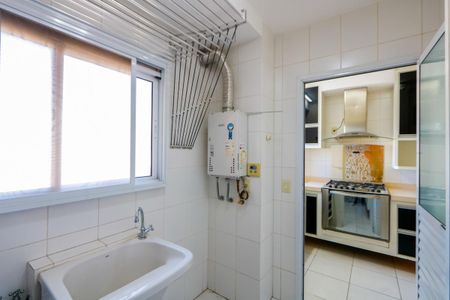 Apartamento à venda com 133m², 3 quartos e 2 vagas Apartamento à venda com 133m², 3 quartos e 2 vagasÁrea de serviço