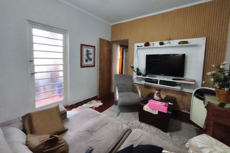 Casa à venda com 250m², 3 quartos e 4 vagas Casa à venda com 250m², 3 quartos e 4 vagasSala de Estar