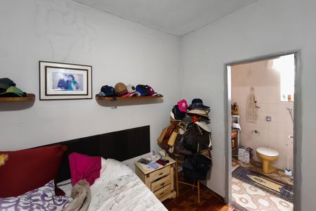 Casa à venda com 250m², 3 quartos e 4 vagas Casa à venda com 250m², 3 quartos e 4 vagasQuarto Suíte
