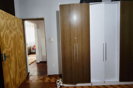 Casa à venda com 250m², 3 quartos e 4 vagas Casa à venda com 250m², 3 quartos e 4 vagasQuarto Suíte