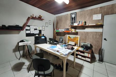 Casa à venda com 250m², 3 quartos e 4 vagas Casa à venda com 250m², 3 quartos e 4 vagasSala