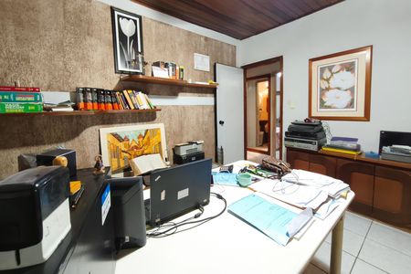 Casa à venda com 250m², 3 quartos e 4 vagas Casa à venda com 250m², 3 quartos e 4 vagasSala