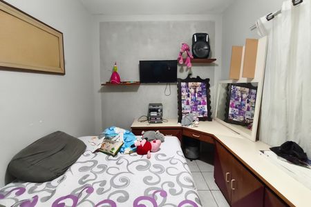 Casa à venda com 250m², 3 quartos e 4 vagas Casa à venda com 250m², 3 quartos e 4 vagasQuarto 2