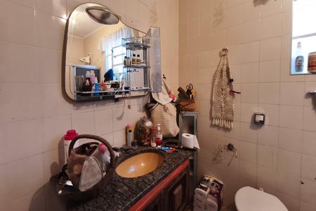 Casa à venda com 250m², 3 quartos e 4 vagas Casa à venda com 250m², 3 quartos e 4 vagasBanheiro Suíte