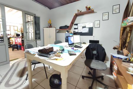 Casa à venda com 250m², 3 quartos e 4 vagas Casa à venda com 250m², 3 quartos e 4 vagasSala