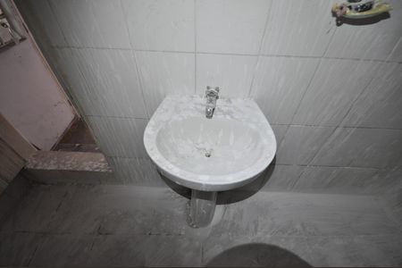Casa à venda com 66m², 2 quartos e 2 vagasBanheiro