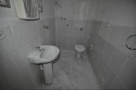 Casa à venda com 66m², 2 quartos e 2 vagasBanheiro