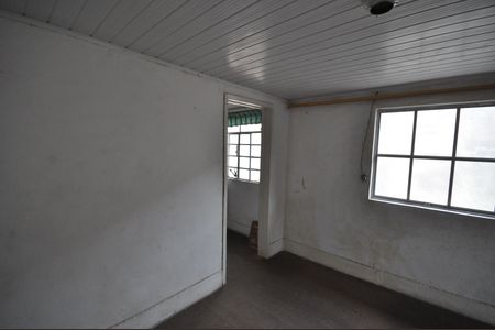 Casa à venda com 66m², 2 quartos e 2 vagasSala de TV