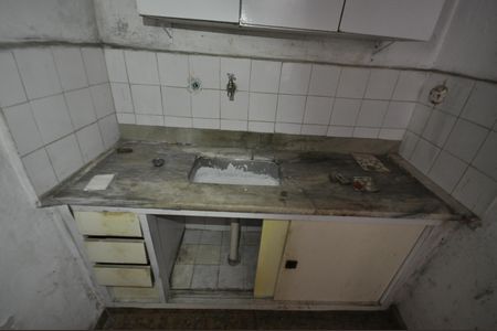 Casa à venda com 66m², 2 quartos e 2 vagasCozinha