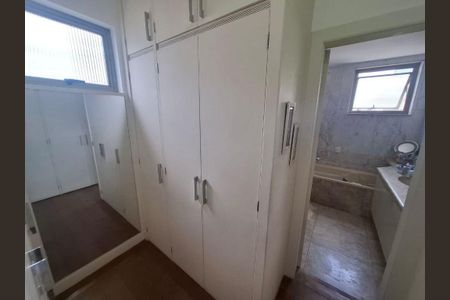 Apartamento à venda com 230m², 4 quartos e 3 vagas