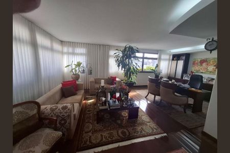 Apartamento à venda com 230m², 4 quartos e 3 vagas
