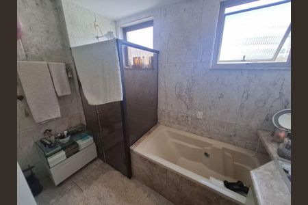 Apartamento à venda com 230m², 4 quartos e 3 vagas