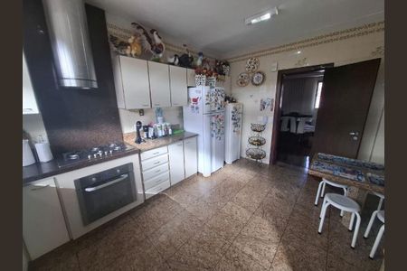 Apartamento à venda com 230m², 4 quartos e 3 vagas