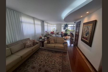 Apartamento à venda com 230m², 4 quartos e 3 vagas