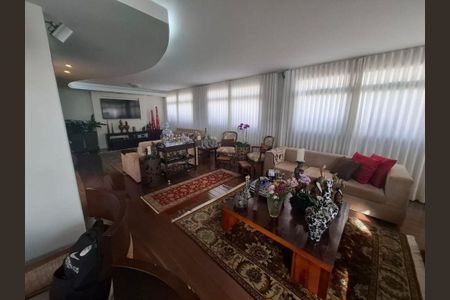 Apartamento à venda com 230m², 4 quartos e 3 vagas