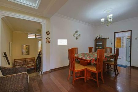Casa à venda com 4 quartos, 240m² em Caiçaras, Belo Horizonte