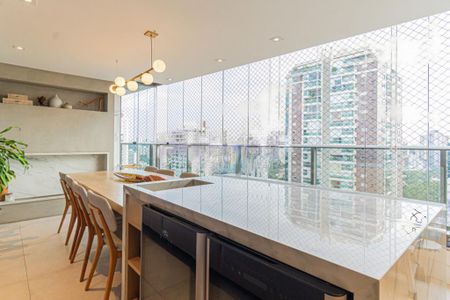 Apartamento à venda com 131m², 3 quartos e 3 vagas