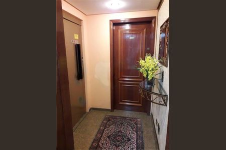 Apartamento à venda com 138m², 3 quartos e 3 vagas