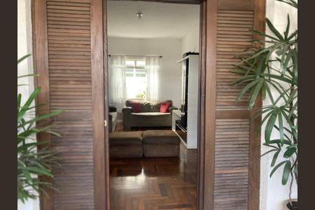 Área externa de casa à venda com 4 quartos, 195m² em Cidade Vargas, São Paulo