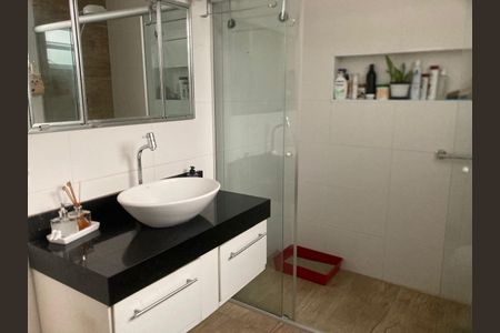 Banheiro de casa à venda com 4 quartos, 195m² em Cidade Vargas, São Paulo