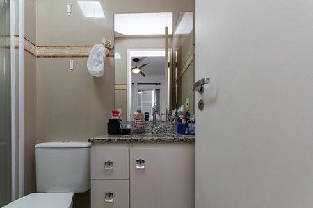 Apartamento à venda com 68m², 2 quartos e 1 vaga Apartamento à venda com 68m², 2 quartos e 1 vagaBanheiro do quarto 1 Suíte