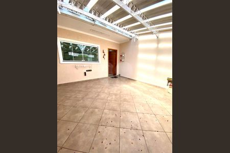 Casa à venda com 180m², 3 quartos e 4 vagas