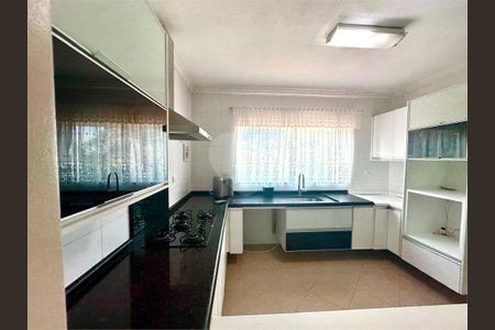 Casa à venda com 180m², 3 quartos e 4 vagas