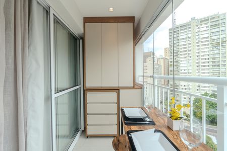 Studio para alugar com 25m², 1 quarto e sem vaga Studio para alugar com 25m², 1 quarto e sem vagaSacada