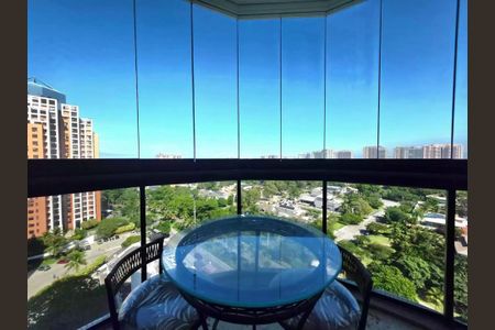 Apartamento à venda com 107m², 2 quartos e 2 vagas