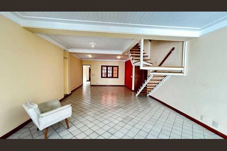 Apartamento à venda com 357m², 3 quartos e 4 vagas