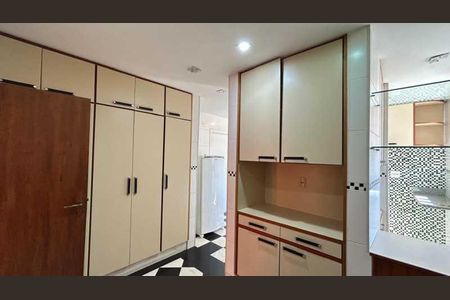 Apartamento à venda com 357m², 3 quartos e 4 vagas