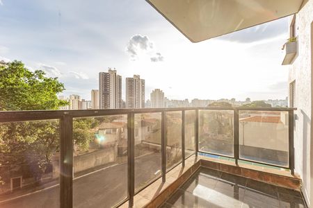 Apartamento para alugar com 220m², 4 quartos e 4 vagas Apartamento para alugar com 220m², 4 quartos e 4 vagasVaranda