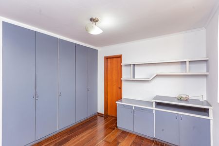 Apartamento para alugar com 220m², 4 quartos e 4 vagas Apartamento para alugar com 220m², 4 quartos e 4 vagas Suíte 2
