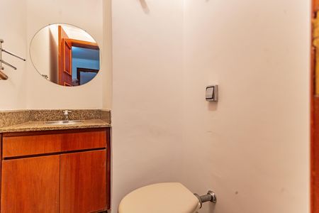Apartamento para alugar com 220m², 4 quartos e 4 vagas Apartamento para alugar com 220m², 4 quartos e 4 vagasLavabo