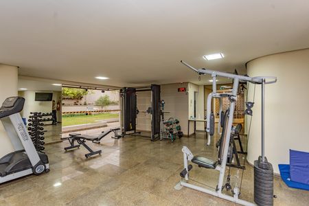 Apartamento para alugar com 220m², 4 quartos e 4 vagas Apartamento para alugar com 220m², 4 quartos e 4 vagasAcademia