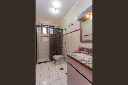 Apartamento para alugar com 220m², 4 quartos e 4 vagas Apartamento para alugar com 220m², 4 quartos e 4 vagasBanheiro Social