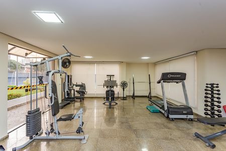 Apartamento para alugar com 220m², 4 quartos e 4 vagas Apartamento para alugar com 220m², 4 quartos e 4 vagasAcademia