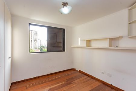 Apartamento para alugar com 220m², 4 quartos e 4 vagas Apartamento para alugar com 220m², 4 quartos e 4 vagasQuarto 2